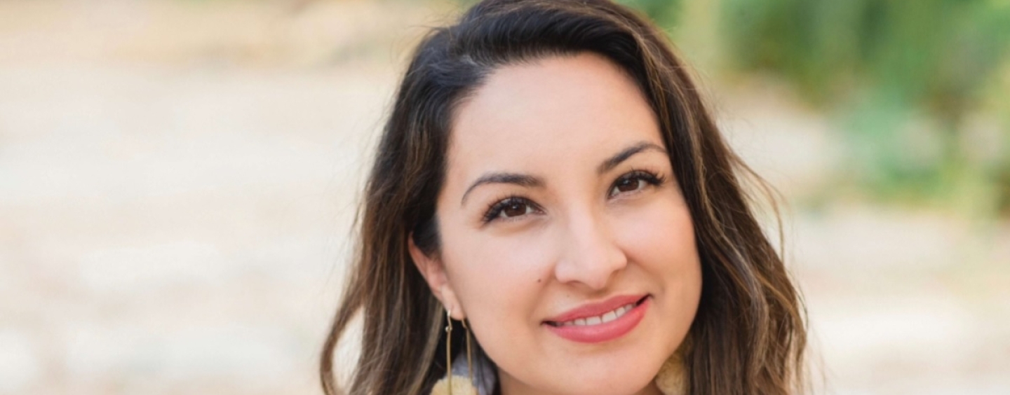 Headshot of Rebecca Alvarez Story